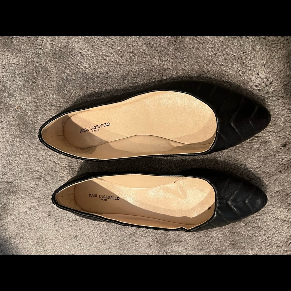 Karl Lagerfeld gently loved ballet flats